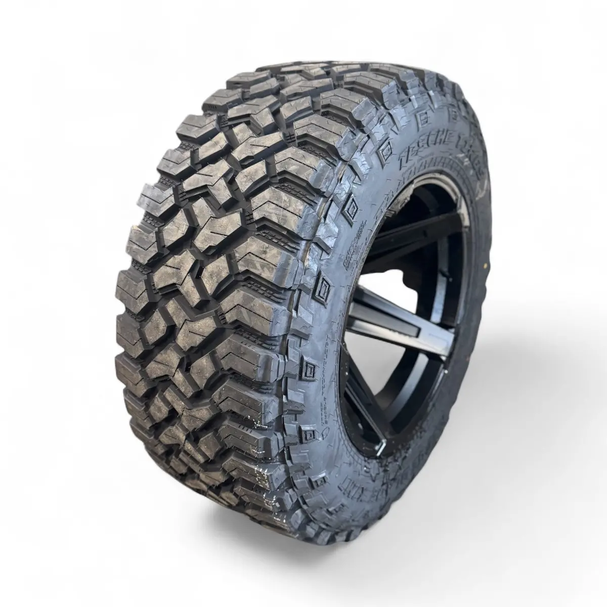 38” Tires 38/15.5/R22 Ridgeblade Tire 1