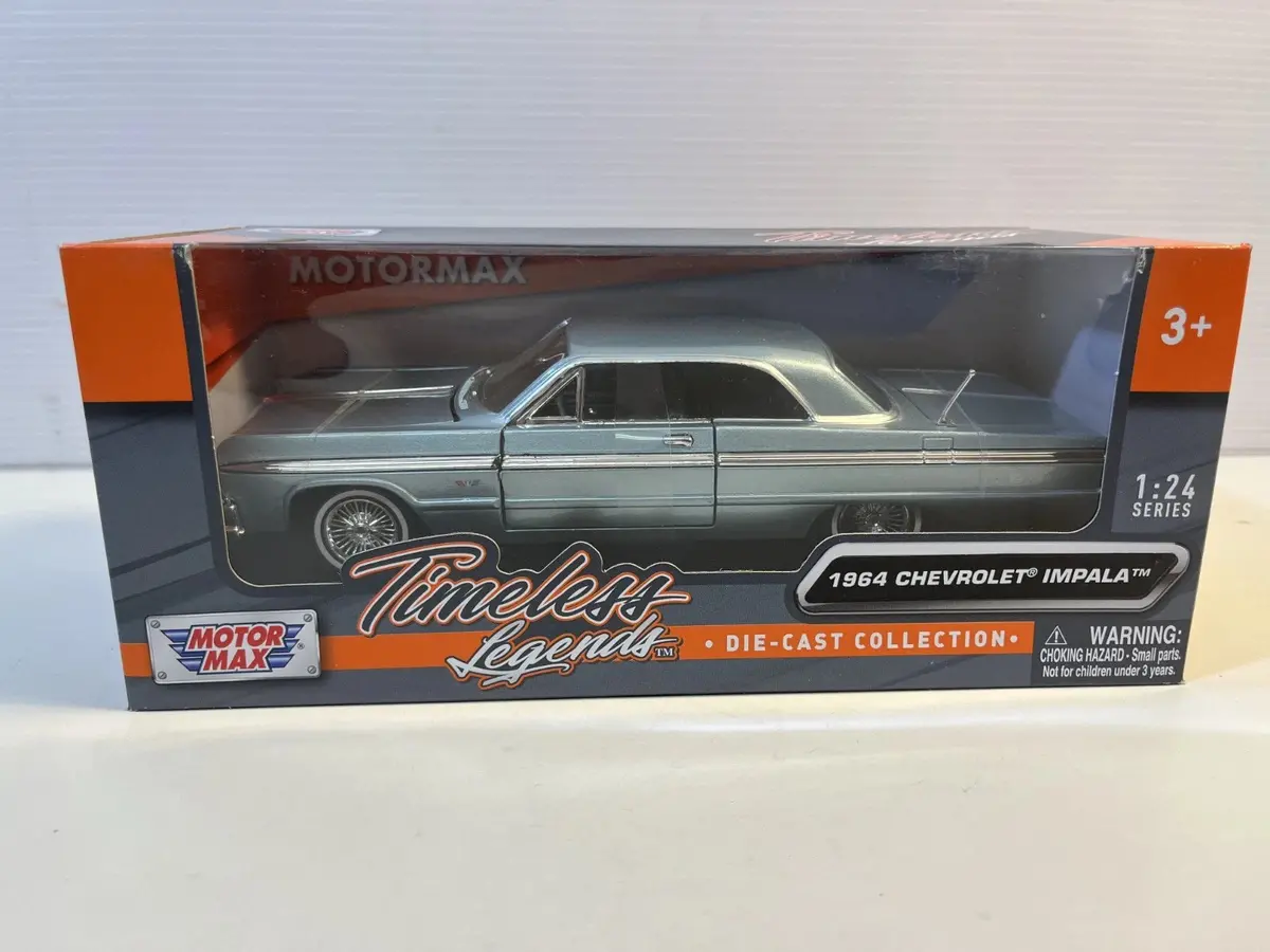 1964 Chevrolet Impala Light Blue 1:24 Scale Motormax Timeless Legends 1