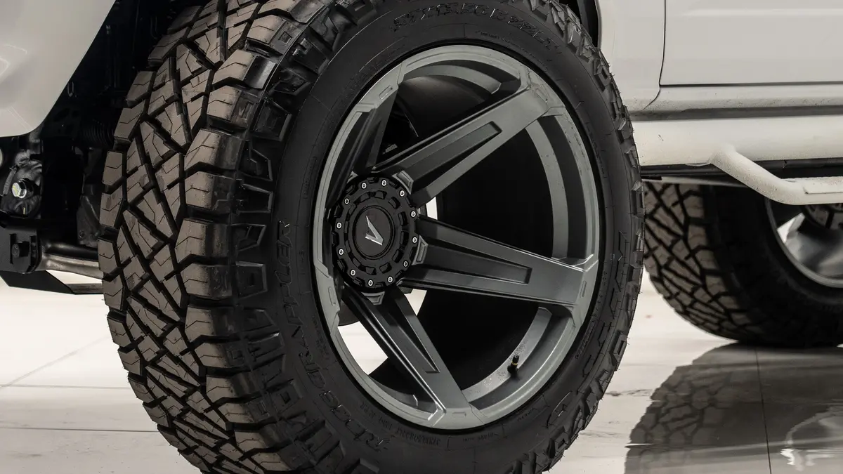 Ford Bronco Apocalypse 5 Spoke Wheel 6 Lug (Silver) 3