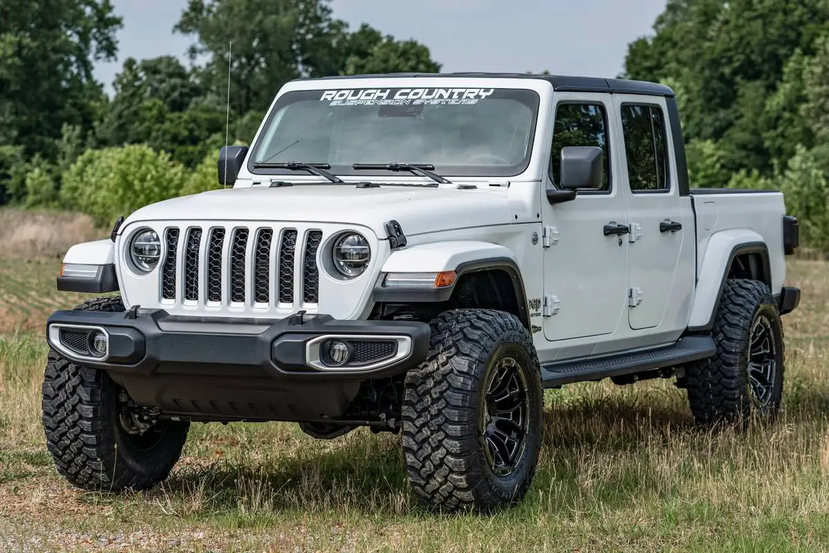Rough Country 2.5 Inch Leveling Kits | Springs | Jeep Gladiator Jt 4Wd (2020-2023) 1