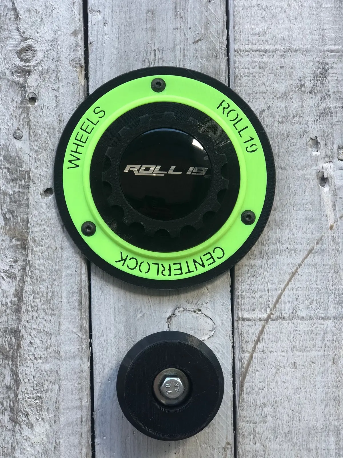 Kit De Ruedas Roll19 Centerlock Fluo/Negro 1