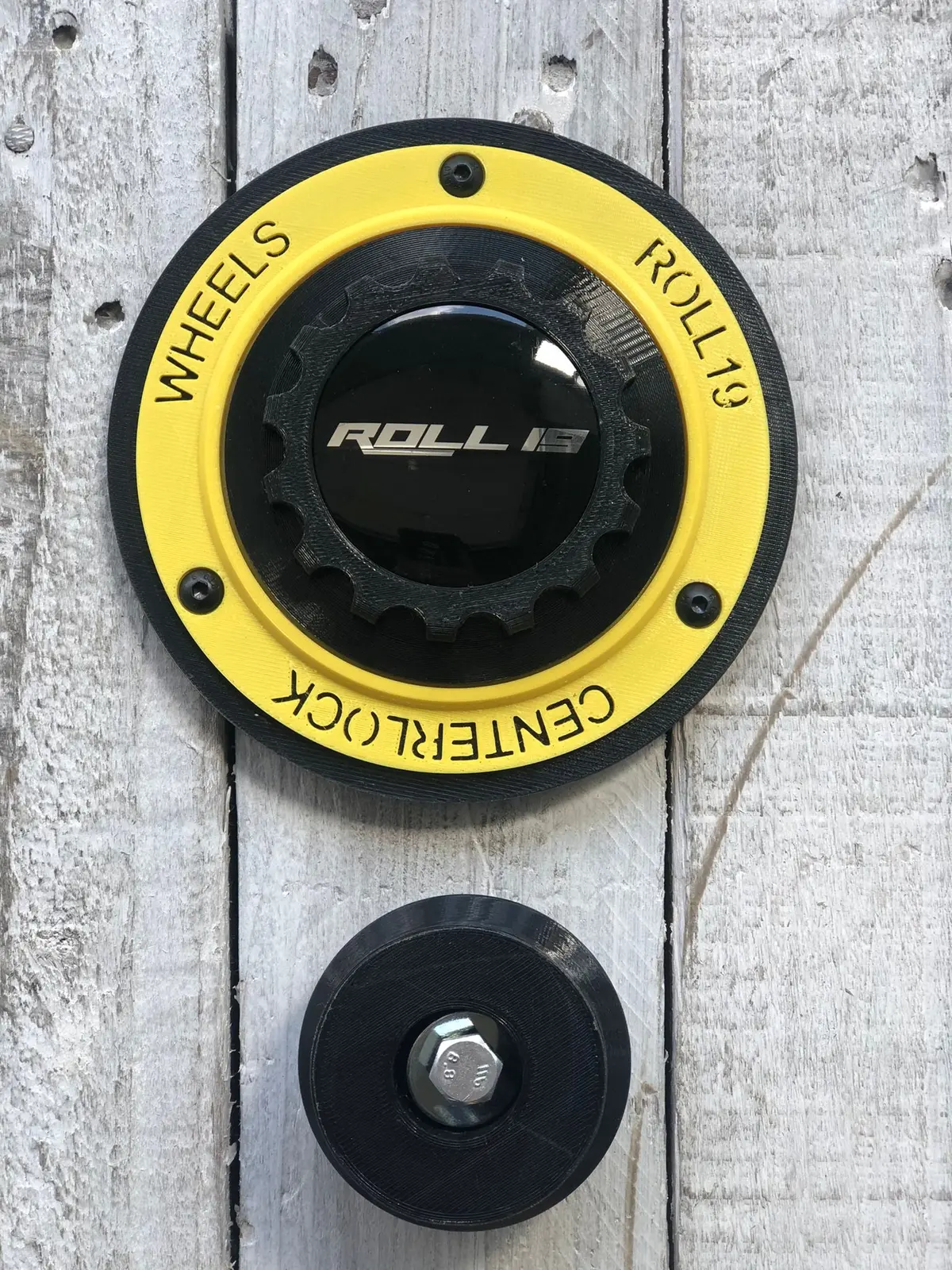 Kit De Tapas Centerlock Roll19 Amarillo/Negro 1