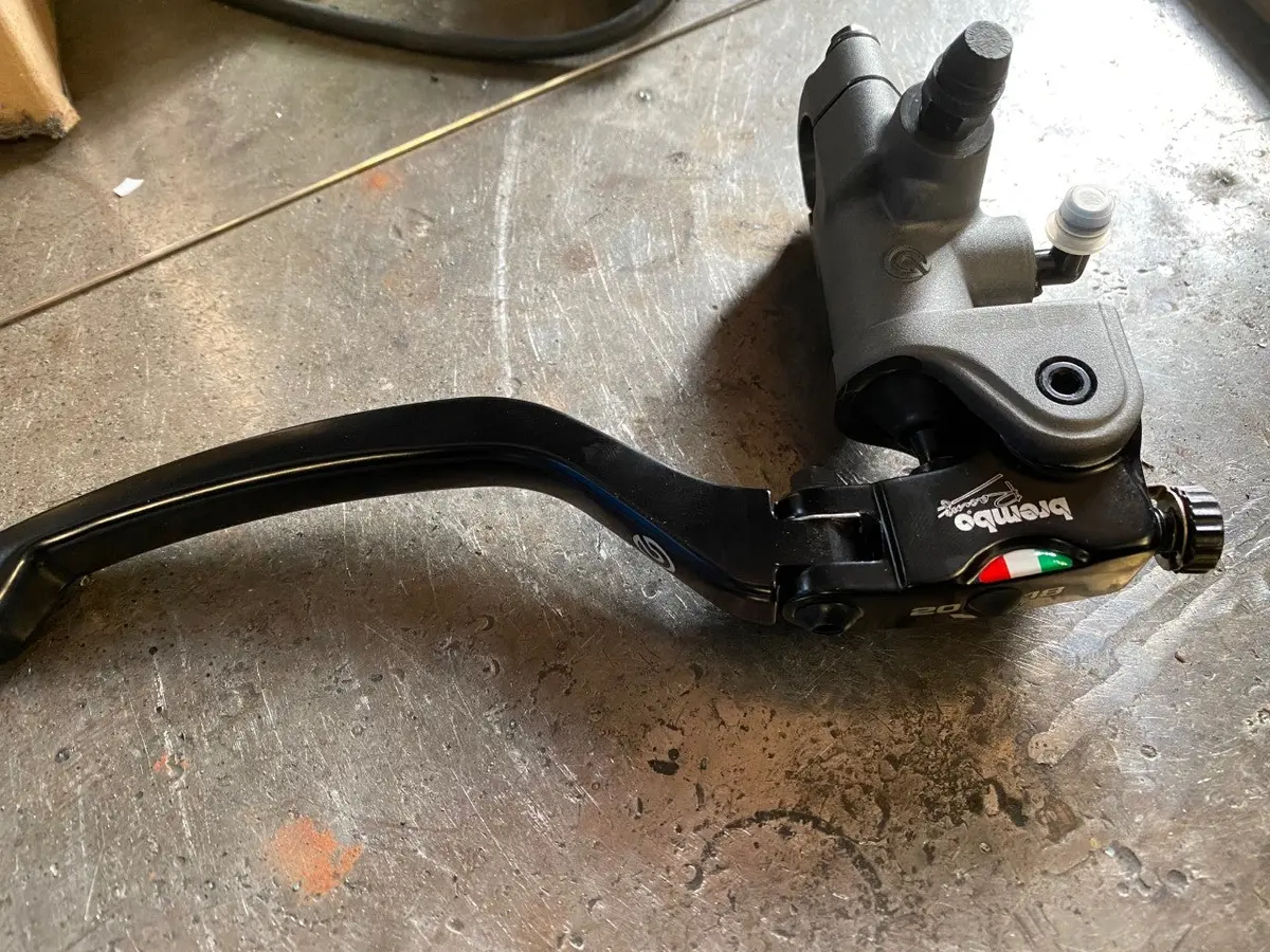 Brembo 19Rcs Master Cylinder 1