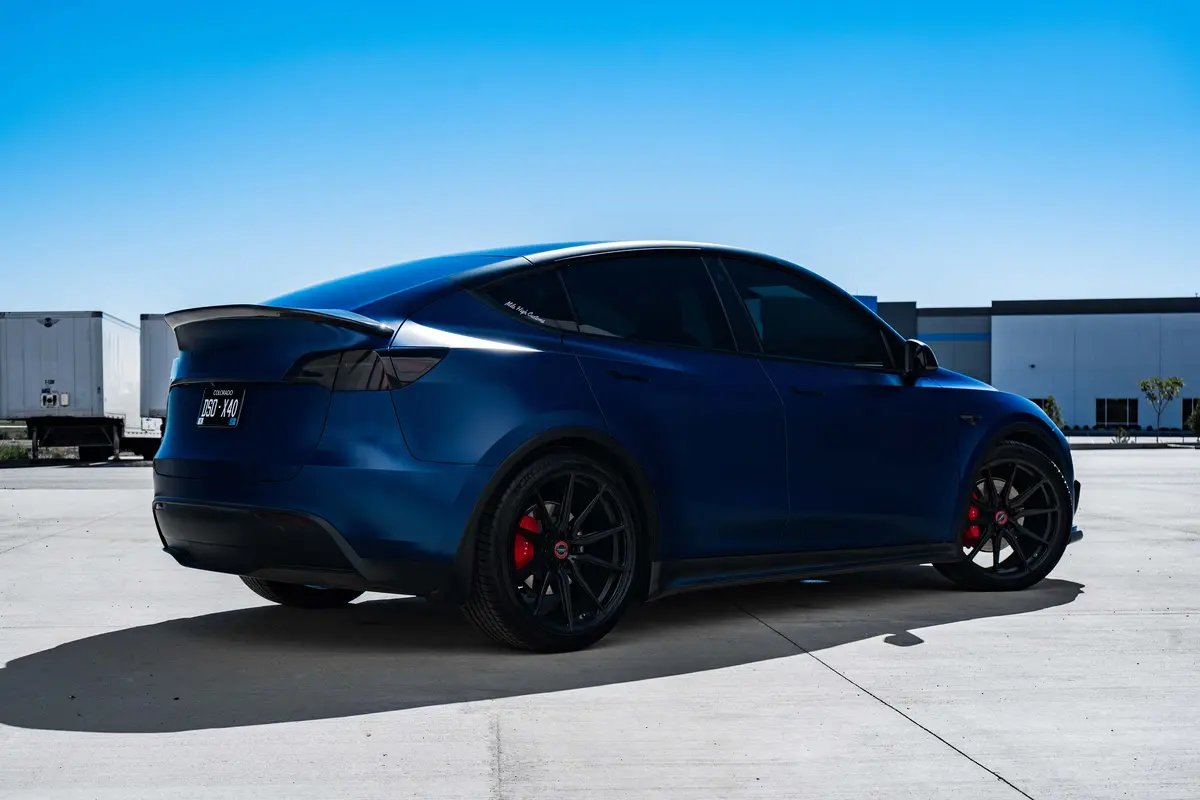 Tesla Model Y Carbon Fiber Spoiler (Slim Style) 1