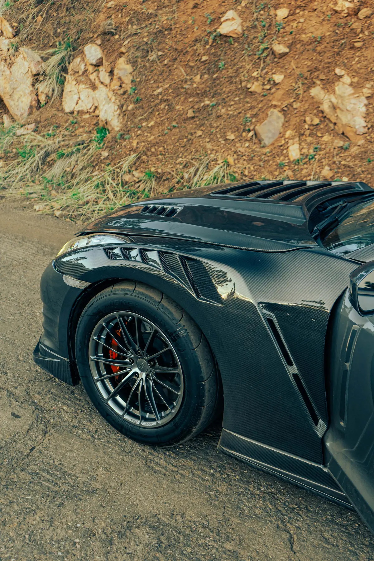 Full Carbon Fenders For The Nissan Gtr R35 1
