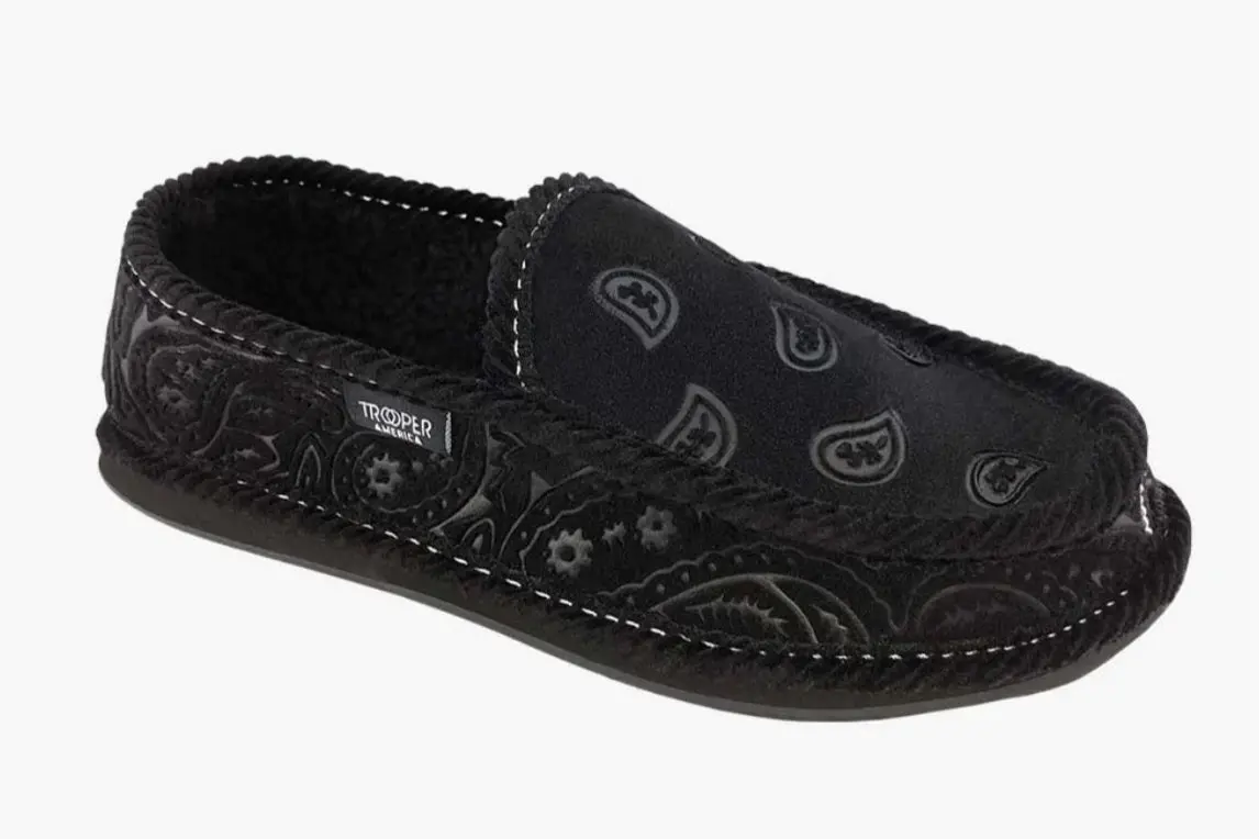 Trooper Newbuck Fur Bandana Slippers 1