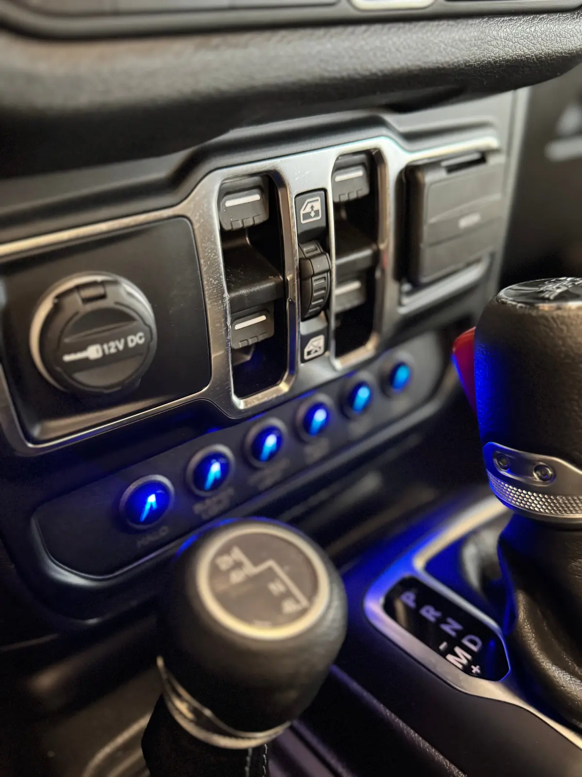 Jeep Wrangler Aux Switch Panel Relay Box Jl 2018-2026 1