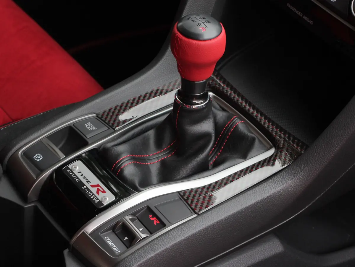 Honda Carbon Center Console Panel - 17-21 Civic Type-R (Fk8) 1