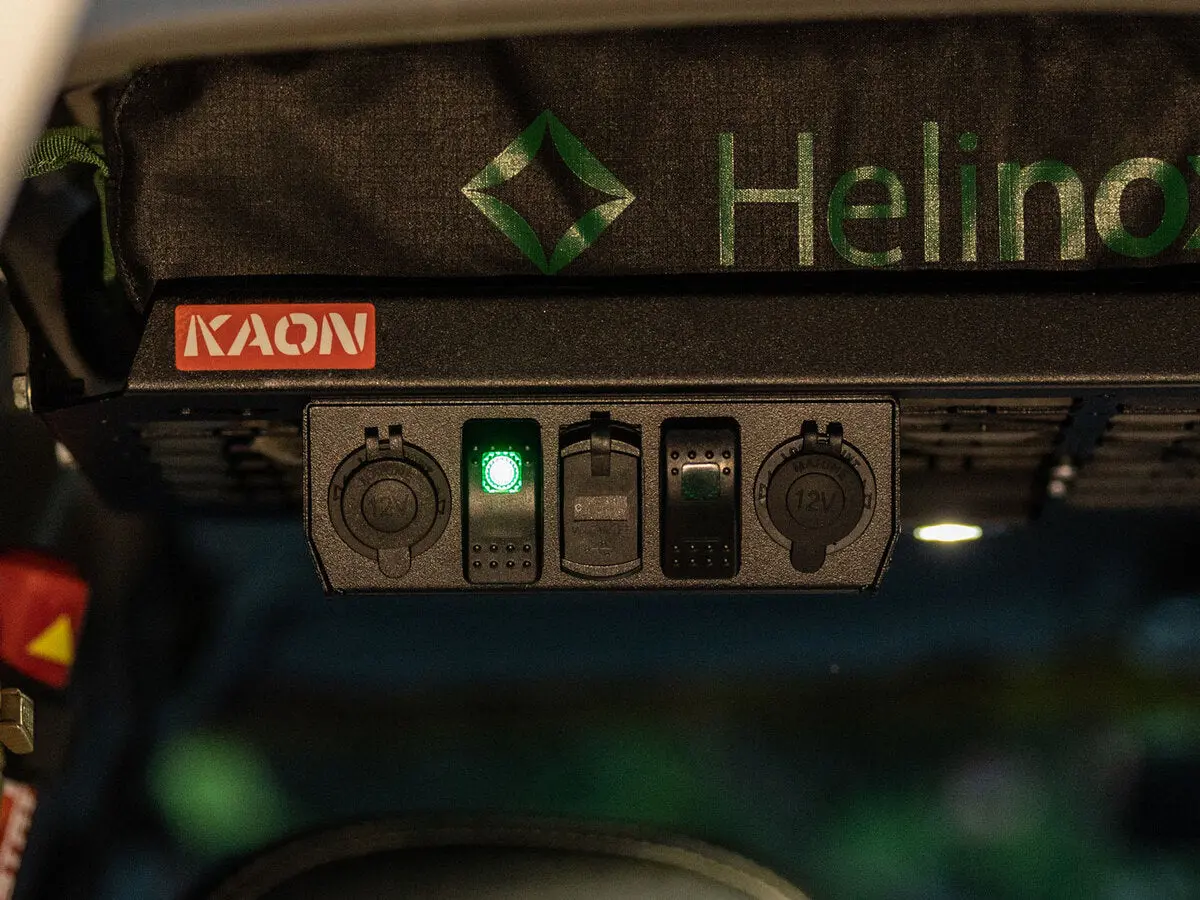 Kaon 5-Bay 12V Electrical Console (Jimny Models 2018-Current Xl 5-Door, Glx & Lite 3-Door) 1