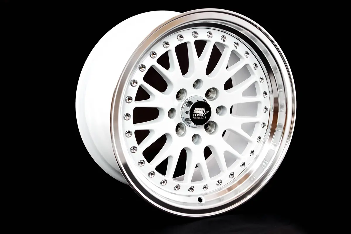 Mt10 - White W/Machined Lip - 15X8.0 4X100/4X114.3 Offset +25 2
