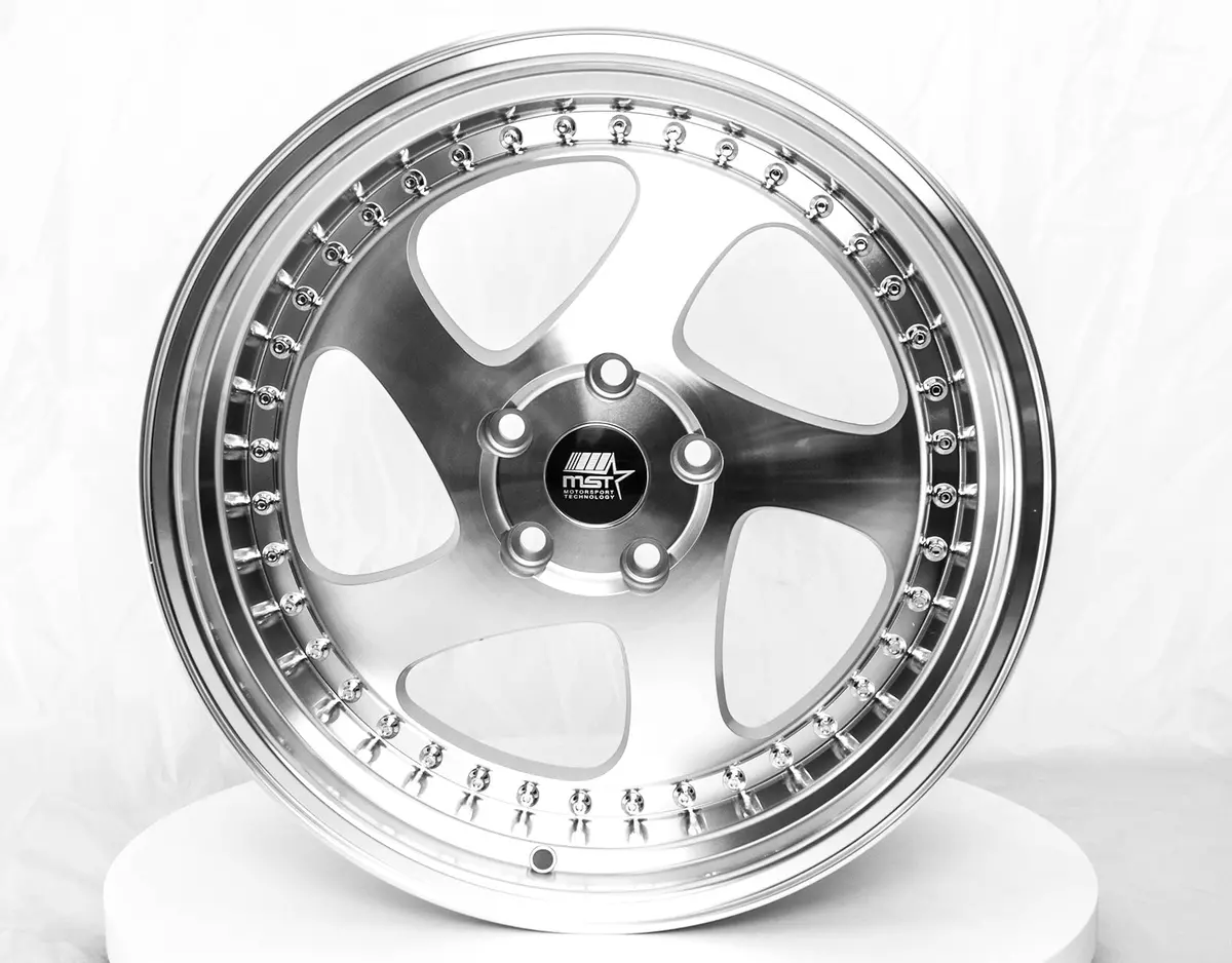 Mt15 - Silver W/Machined Face - 18X9.5 5X114.3 Offset +35 1