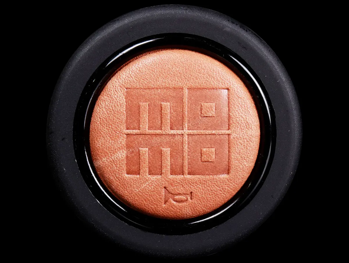 Momo Heritage Horn Button 3