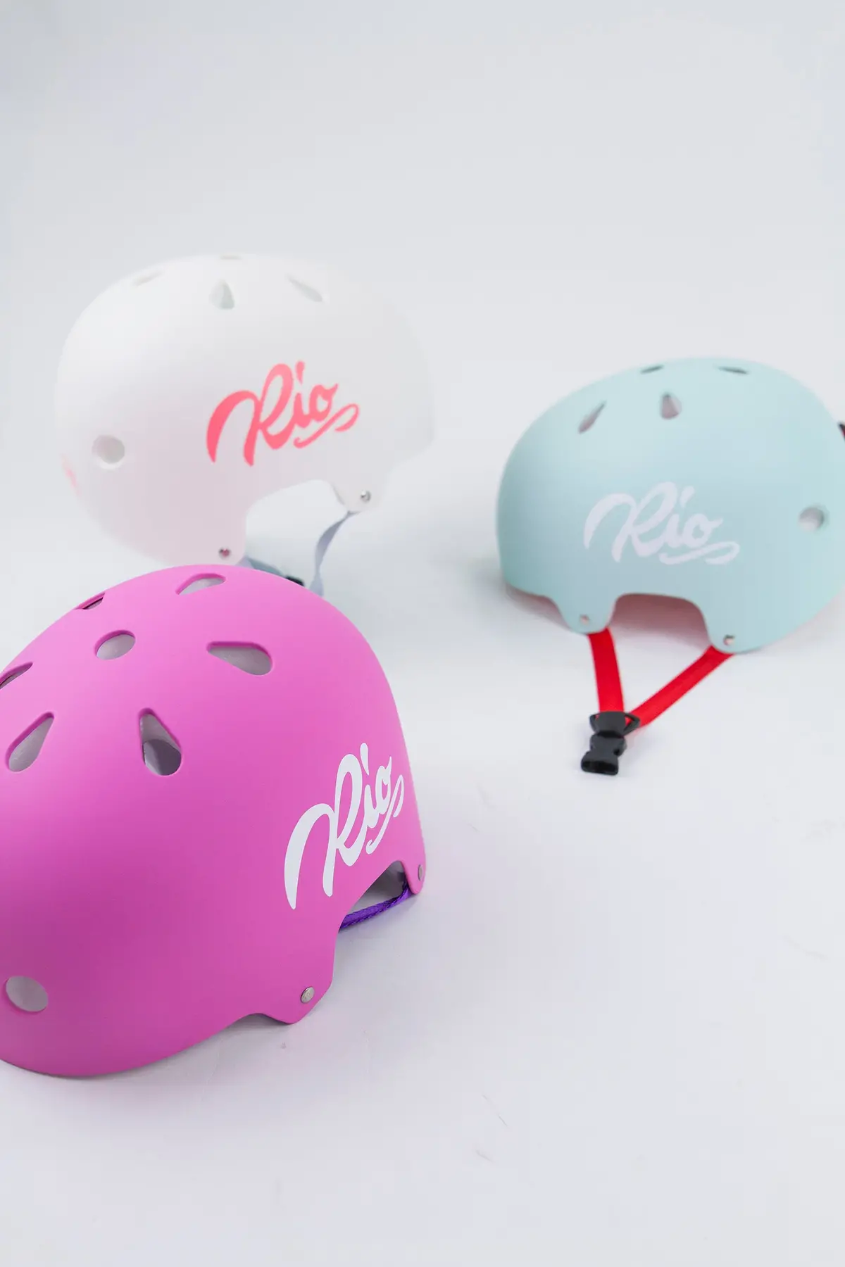 Rio Roller Script Helmet 1