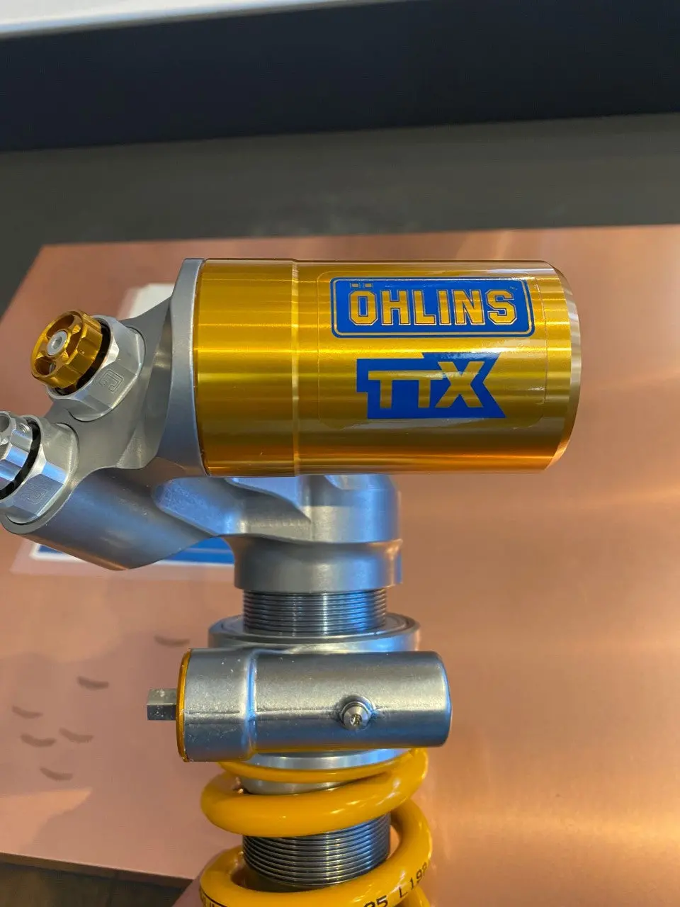Ohlins Ttx Gp Shock For M1000rr Only! 1