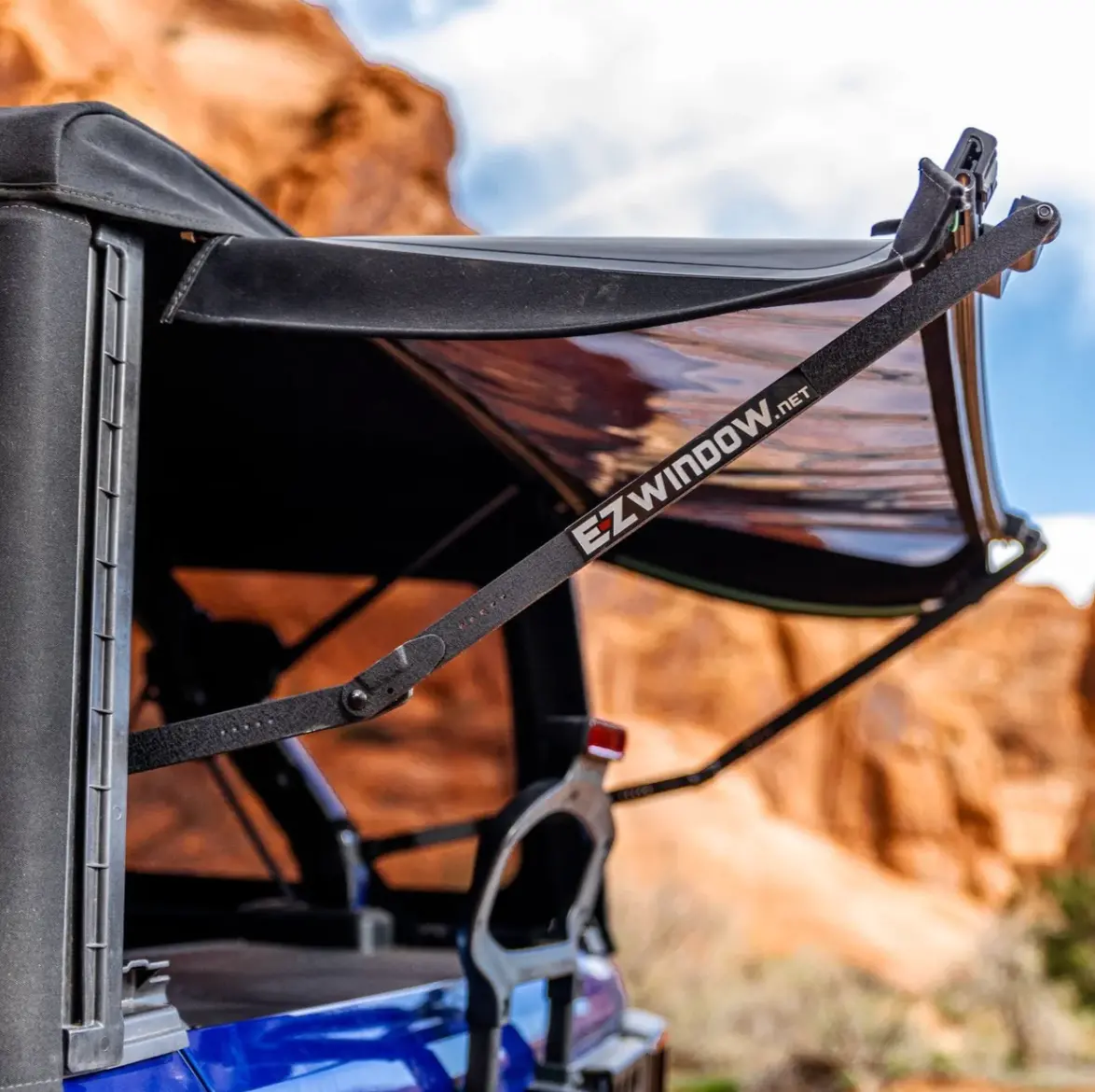 Jlu (4Dr) 2018-2022  Oem Square Back Ez-Window 1
