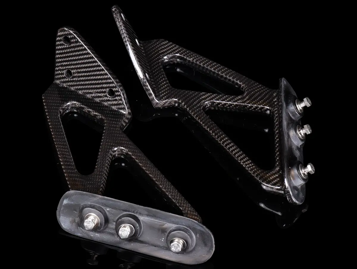 Seibon Oem Style Carbon Fiber Rear Spoiler Mounting Bracket - 2023+ Civic Type-R (Fl5) 1