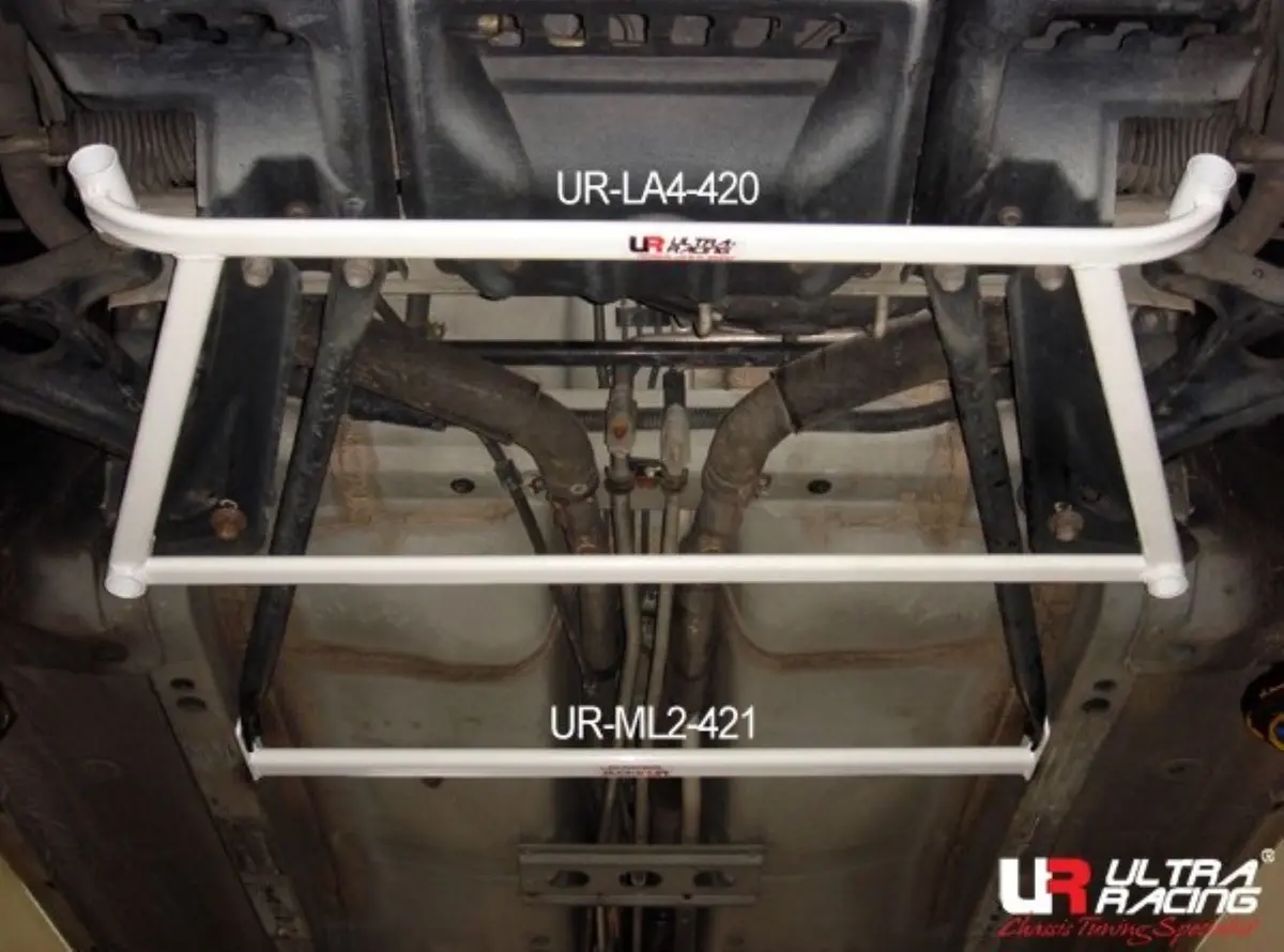 Toyota Mrs – Barra Inferior Central  - Ultra Racing 1