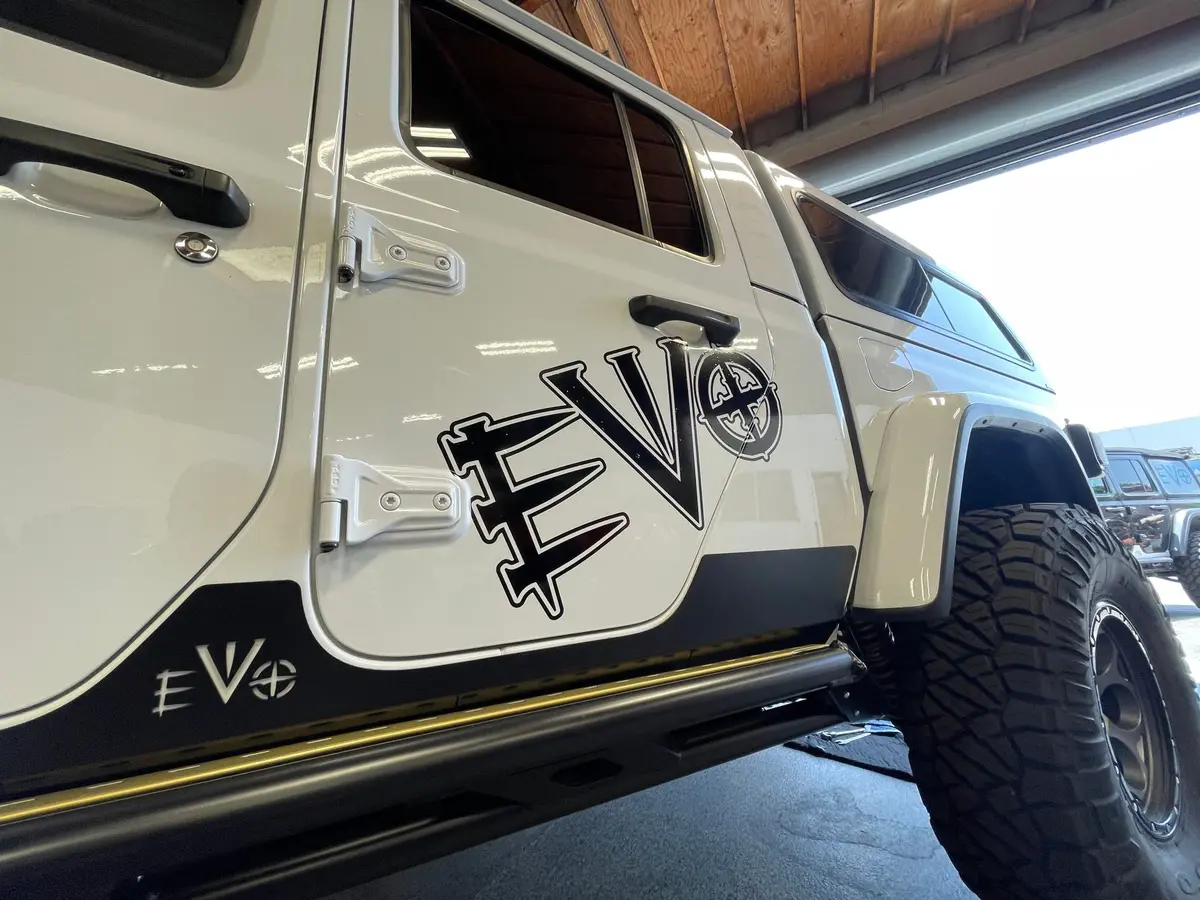 Evo Manufacturing 26" Wide Black Transfer Sticker 1