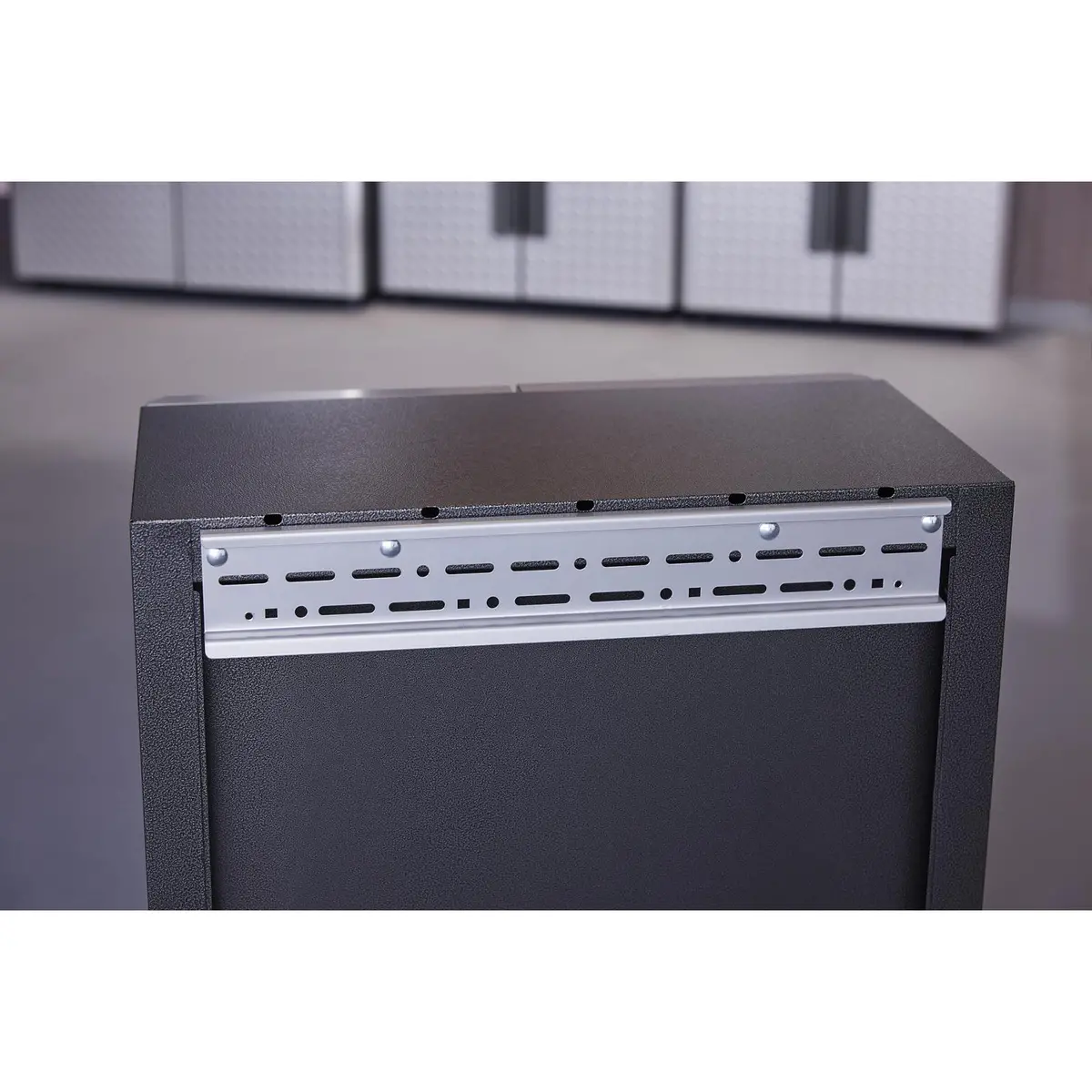 Flex Cabinet System Bracket 1