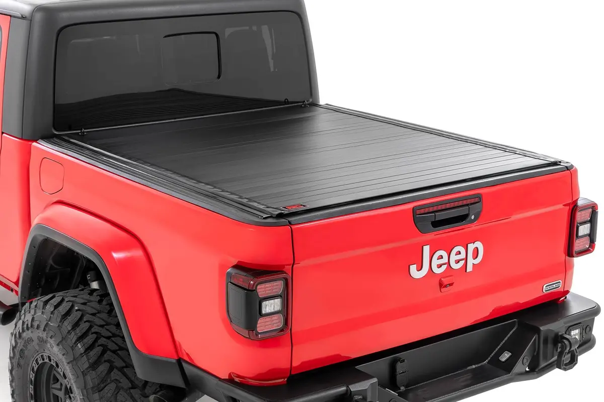 Rough Country Hard Roll Up Bed Cover | 5' Bed | Jeep Gladiator Jt 4Wd (2020-2025) 1