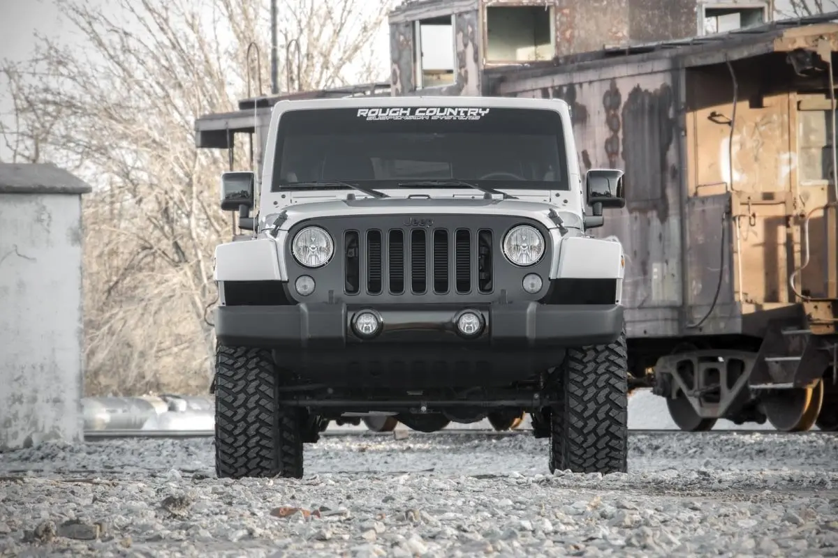 Rough Country 2.5 Inch Lift Kit | Coils | Jeep Wrangler Unlimited 2Wd/4Wd (2007-2018) 1